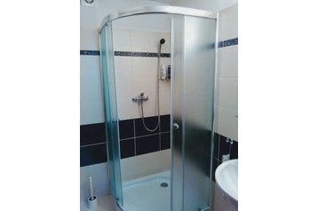 Slovaška Chata Červený Kameň, Eksterier